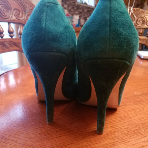 Blue suede Audrey Brooke high heels - Picture 2 of 3